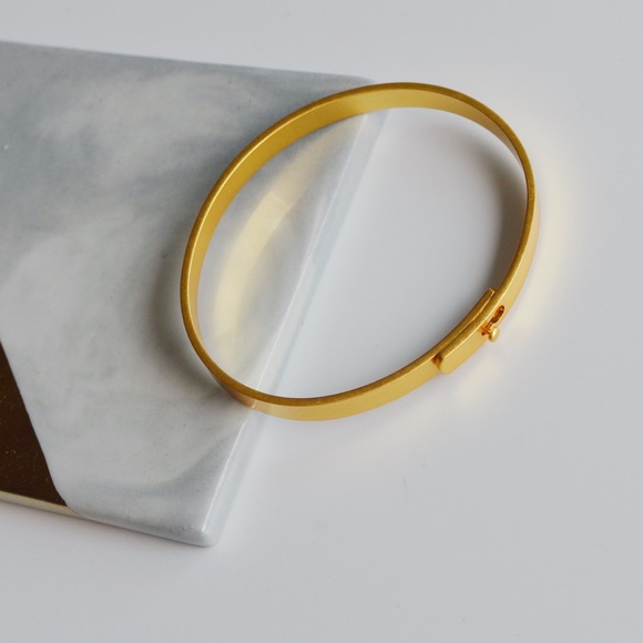 Jewelry - 18K Gold Plated Glider Bangle Bracelet